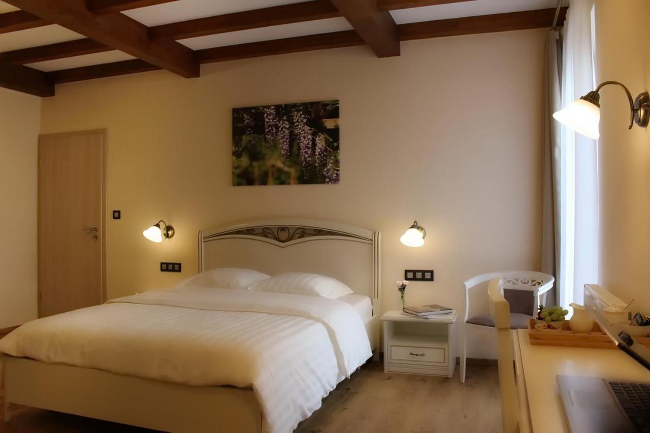 B&B Secret Garden Adults Only Voeren Luaran gambar